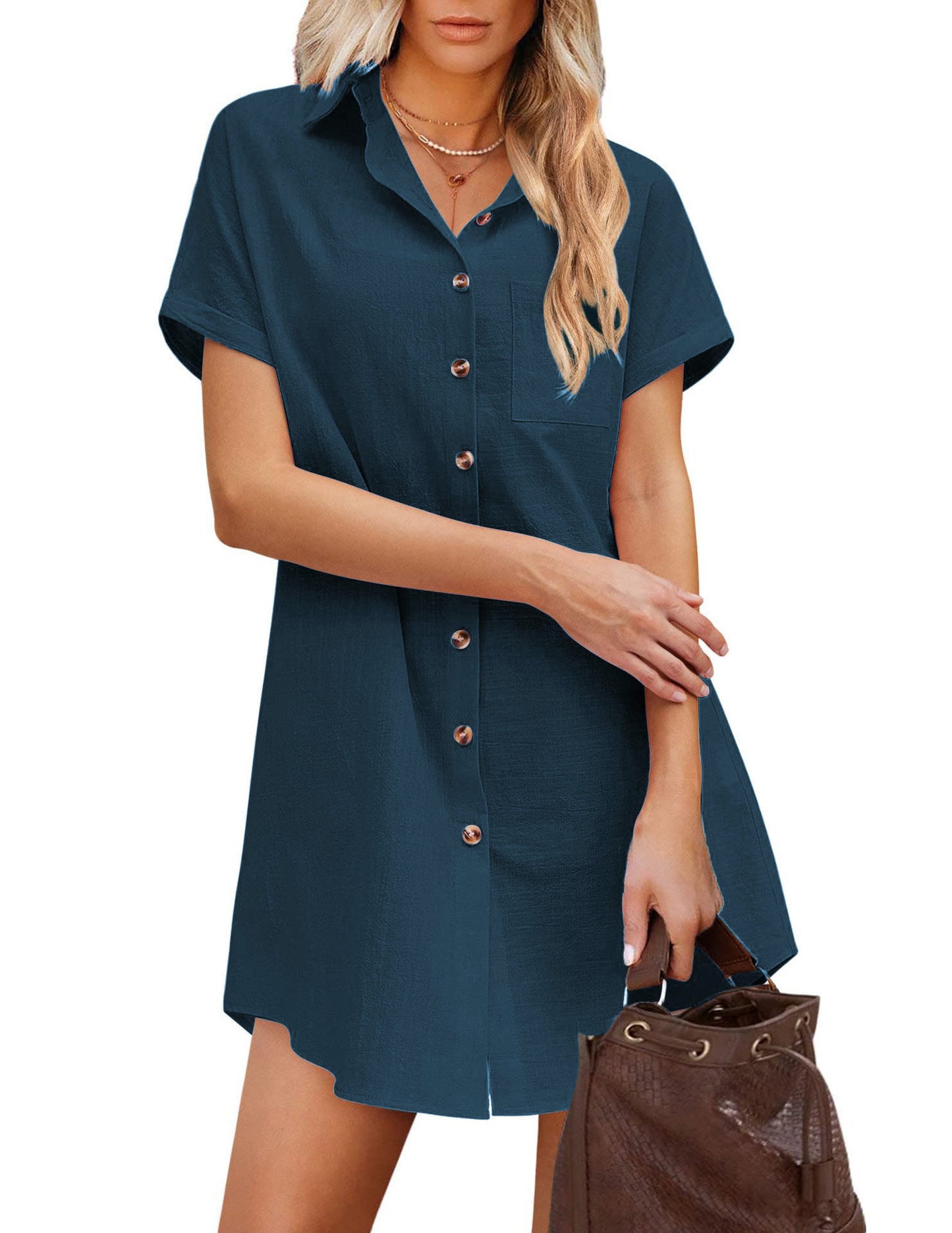 Robe chemise pour femmes avec col tendance et fermeture à boutons pratique Chic und Stil