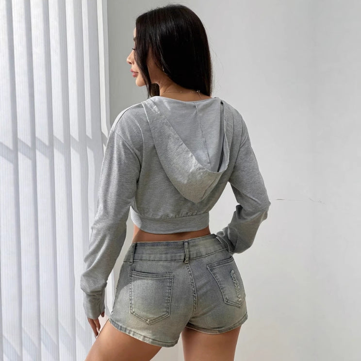 Sweatshirt cropped tendance pour femmes avec décolleté en V et manches longues décontractées Chic und Stil