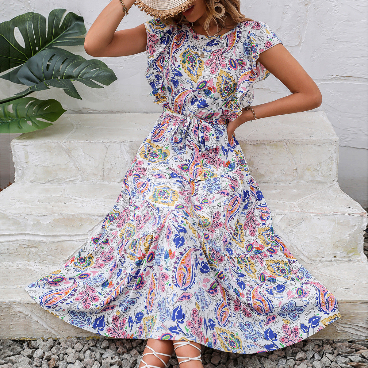 Robe maxi femme avec motif floral et détails décoratifs en volants Chic und Stil