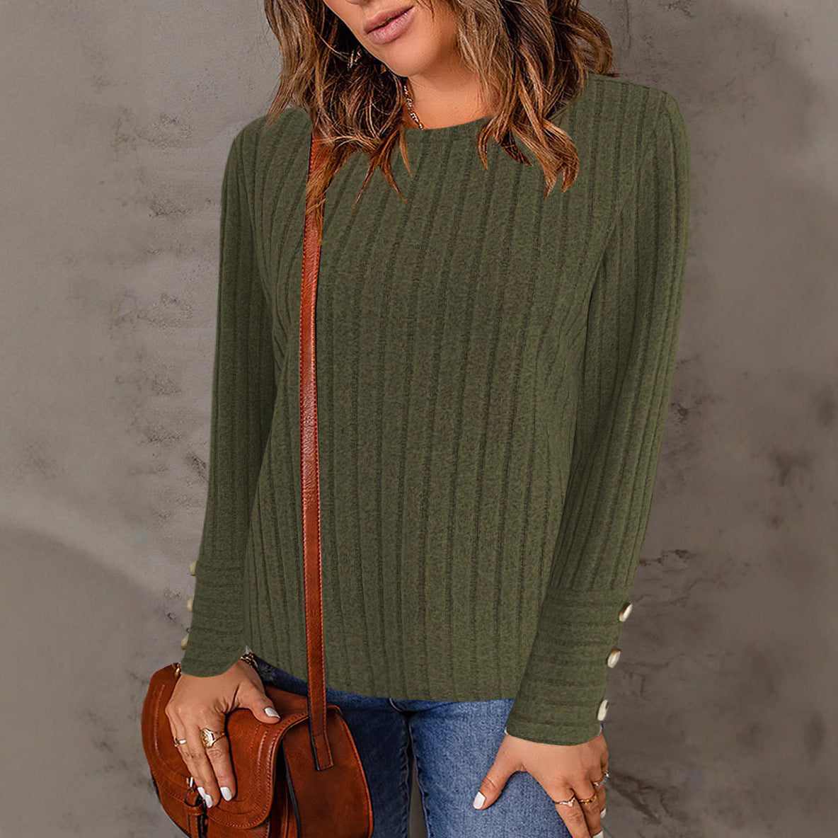 Pull fin pour femmes avec une élégante structure en rib et des détails de boutons Chic und Stil