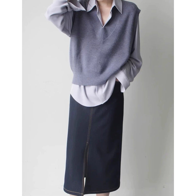 Blouse ajustée pour femmes avec encolure en V et manches évasées subtiles Chic und Stil