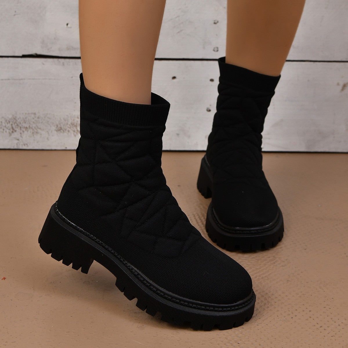 Bottes tendance pour femmes avec dessus texturé et semelle profilée antidérapante Chic und Stil