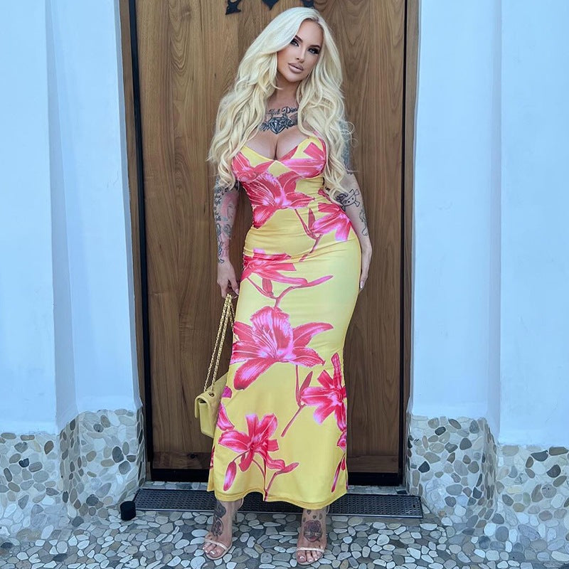 Chic and stylish floral pattern spaghetti strap maxi dress for ladies