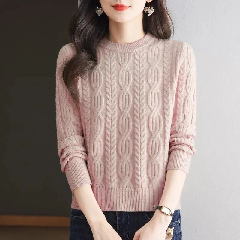 Pull en tricot pour femmes avec motif en relief et col montant Chic und Stil
