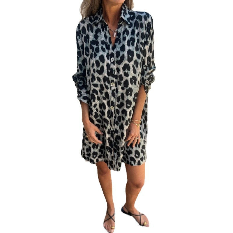 Robe chemise pour femmes en design léopard tendance avec coupe confortable Chic und Stil