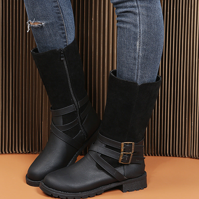 Bottes élégantes pour dames avec un design de bandage croisé à la mode et une semelle robuste Chic und Stil