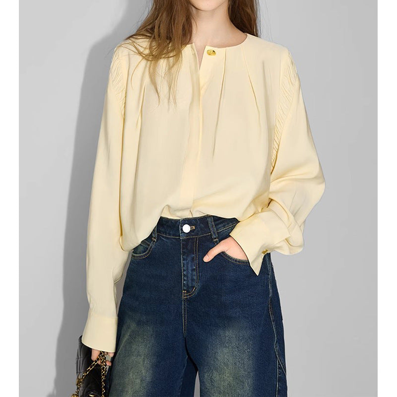 Blouse plissée pour femmes avec détail de bouton décoratif Chic und Stil