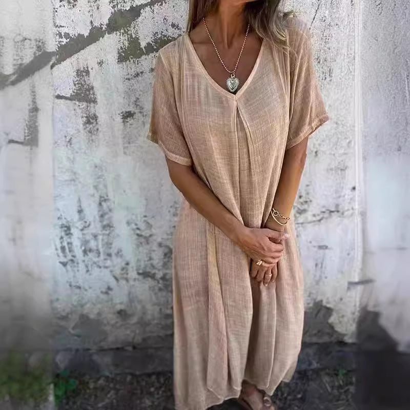 Robe midi femme avec design plissé et coupe décontractée Chic und Stil
