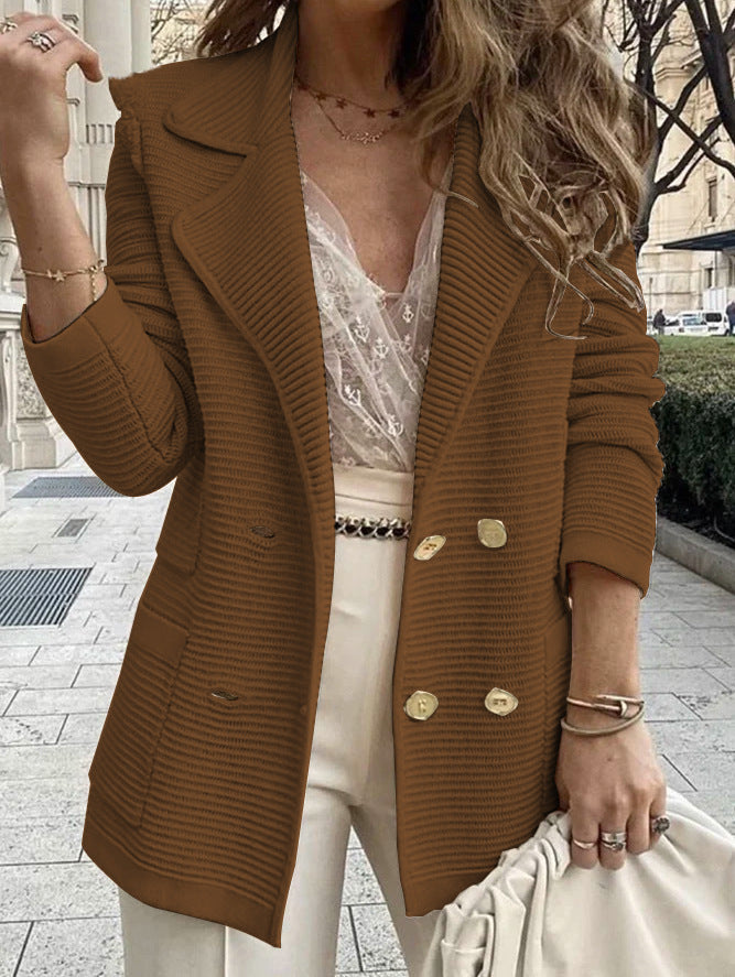 Blazer en tricot pour femmes avec double rangée de boutons et design structuré Chic und Stil