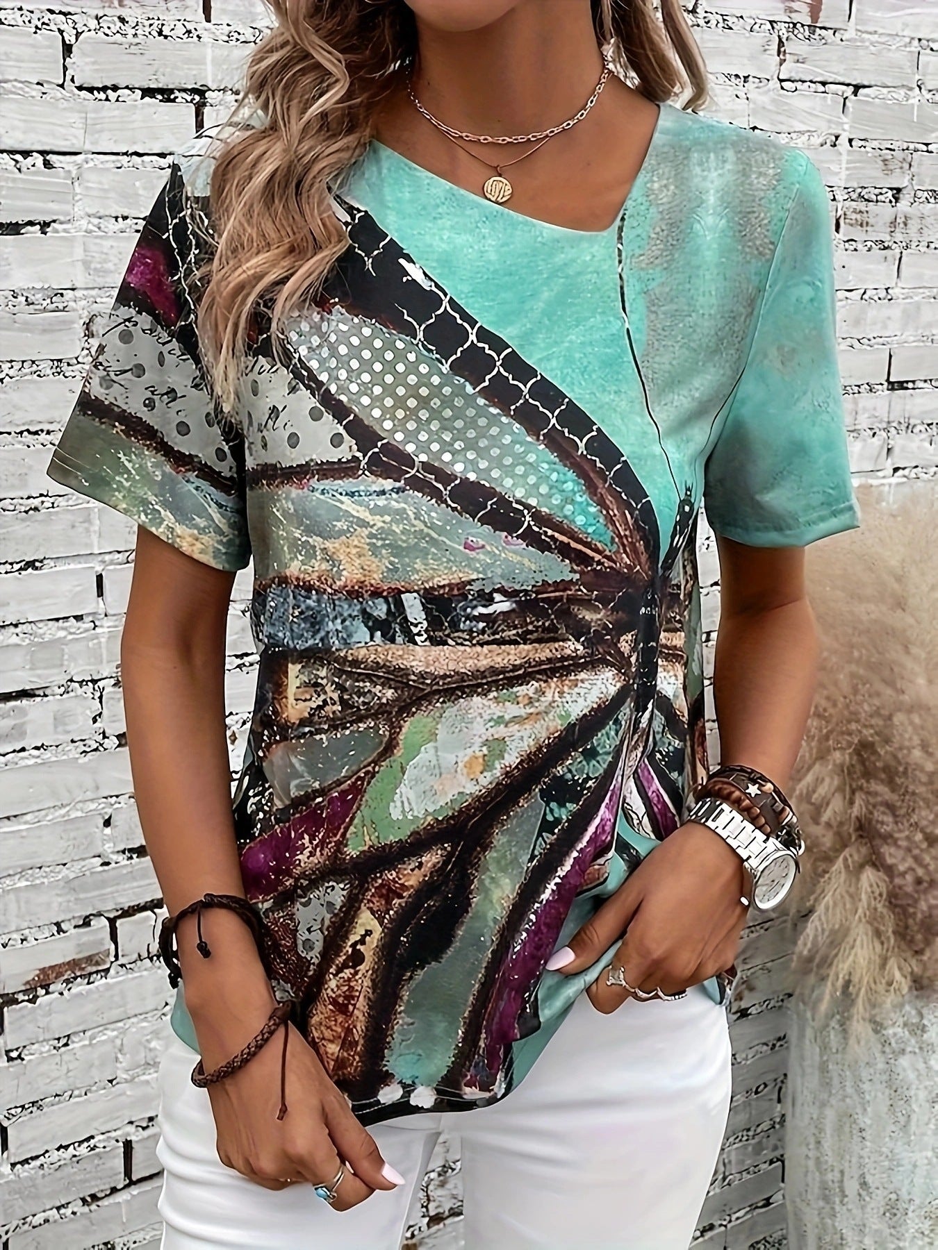 T-shirt pour femmes avec un design graphique unique et une coupe confortable Chic und Stil
