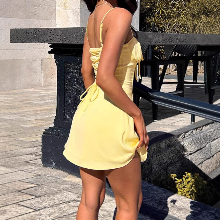 Robe mini femme avec bretelles réglables et détails volants Chic und Stil