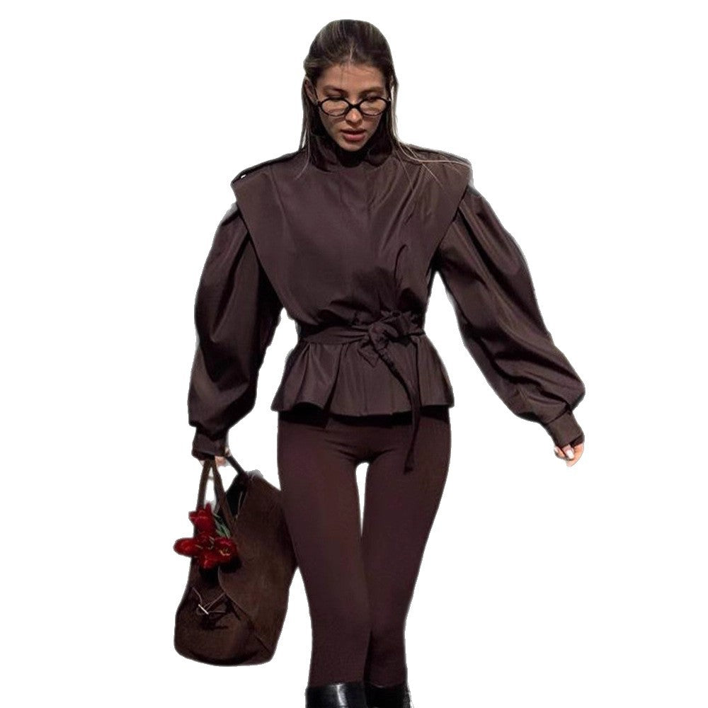 Blouse pour femmes avec col haut et ceinture élastique Chic und Stil