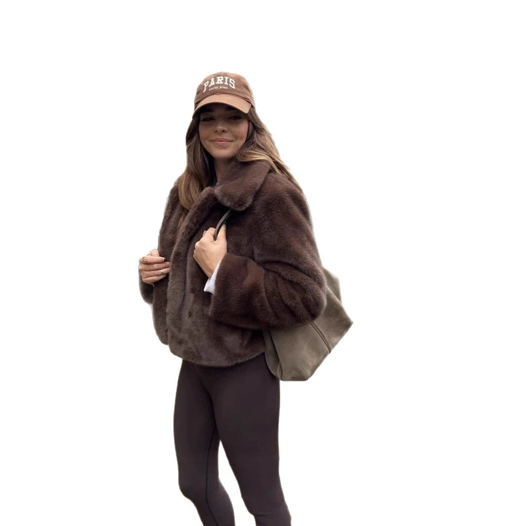 Dames courte veste en fausse fourrure avec col élégant et confort supplémentaire Chic und Stil