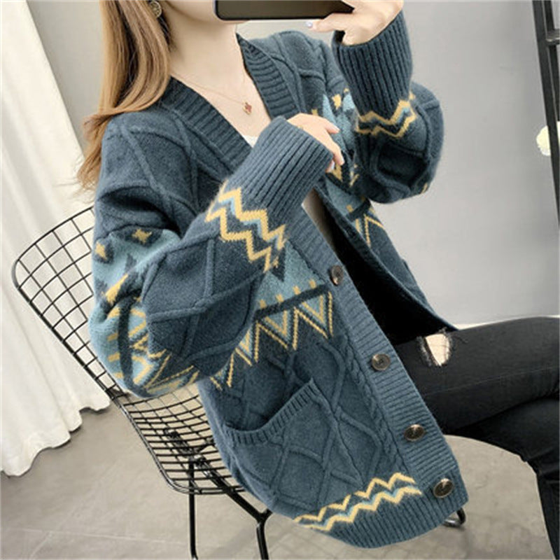 Cardigan en tricot épais pour femmes avec un motif moderne et des poches pratiques Chic und Stil
