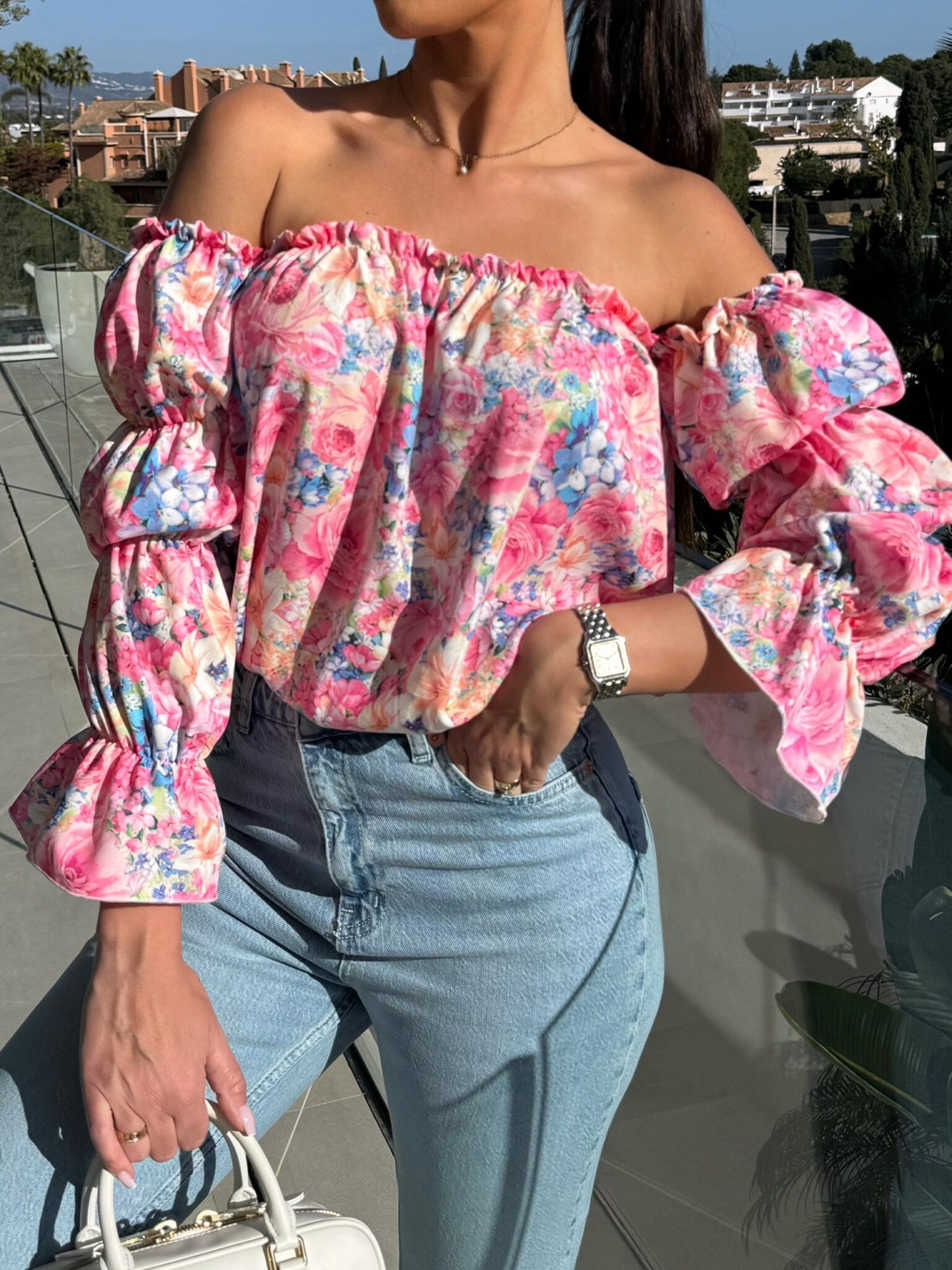 Blouse à fleurs off-shoulder pour femmes avec manches ballon Chic und Stil