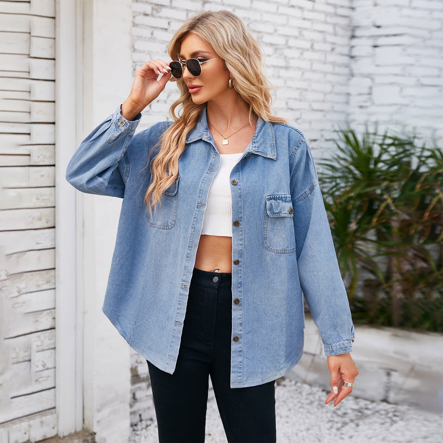 Casual denim jacket for women with practical pockets and modern cut Chic und Stil
