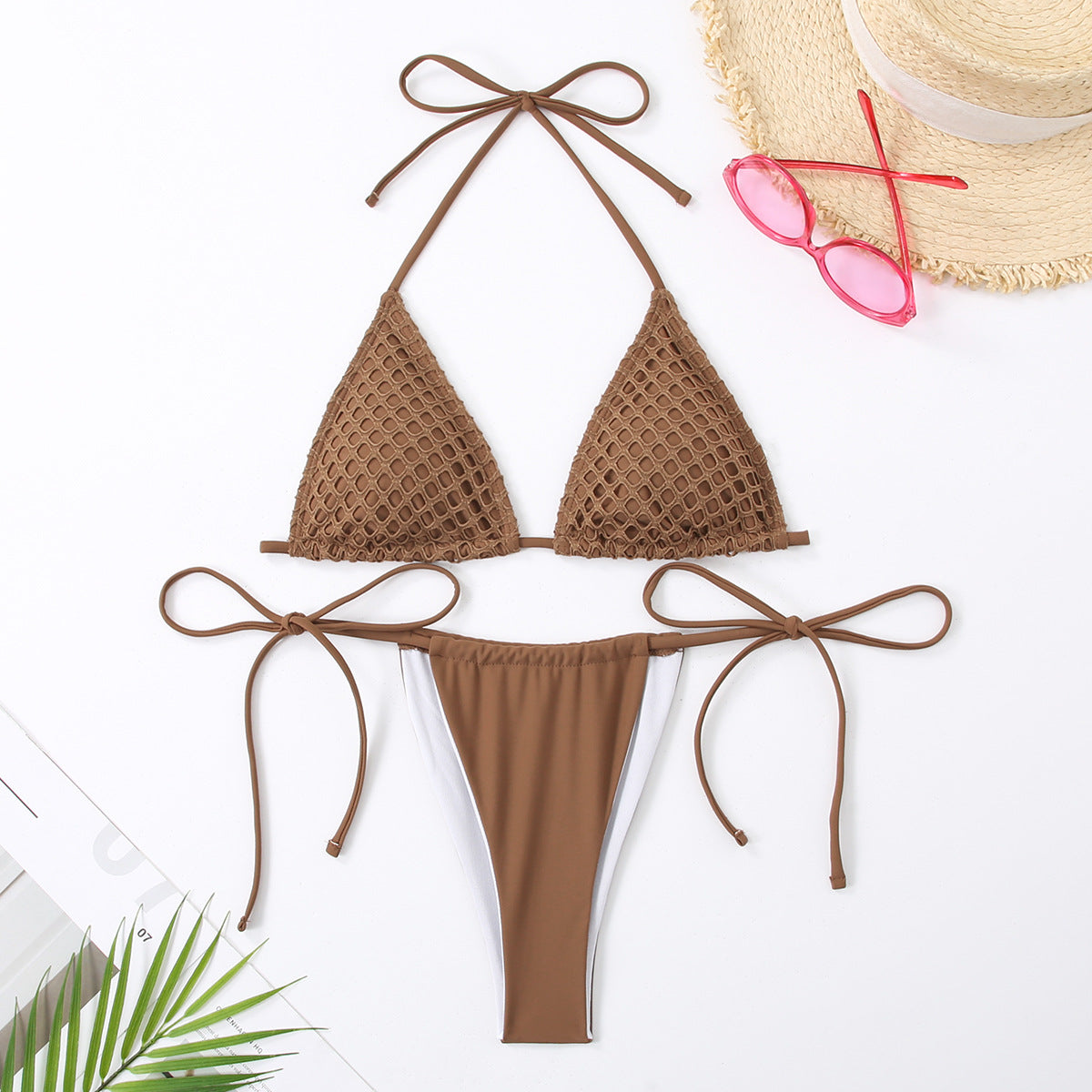 Bikini triangle pour femmes avec un design en filet raffiné et des liens réglables Chic und Stil