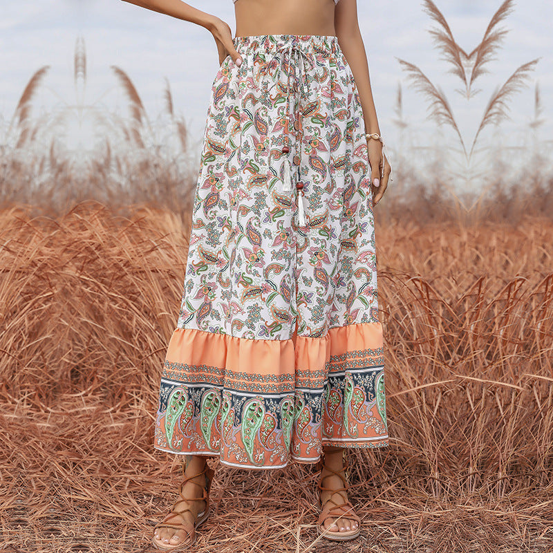 Jupe maxi fluide pour femmes avec imprimé paisley et ourlet volants Chic und Stil