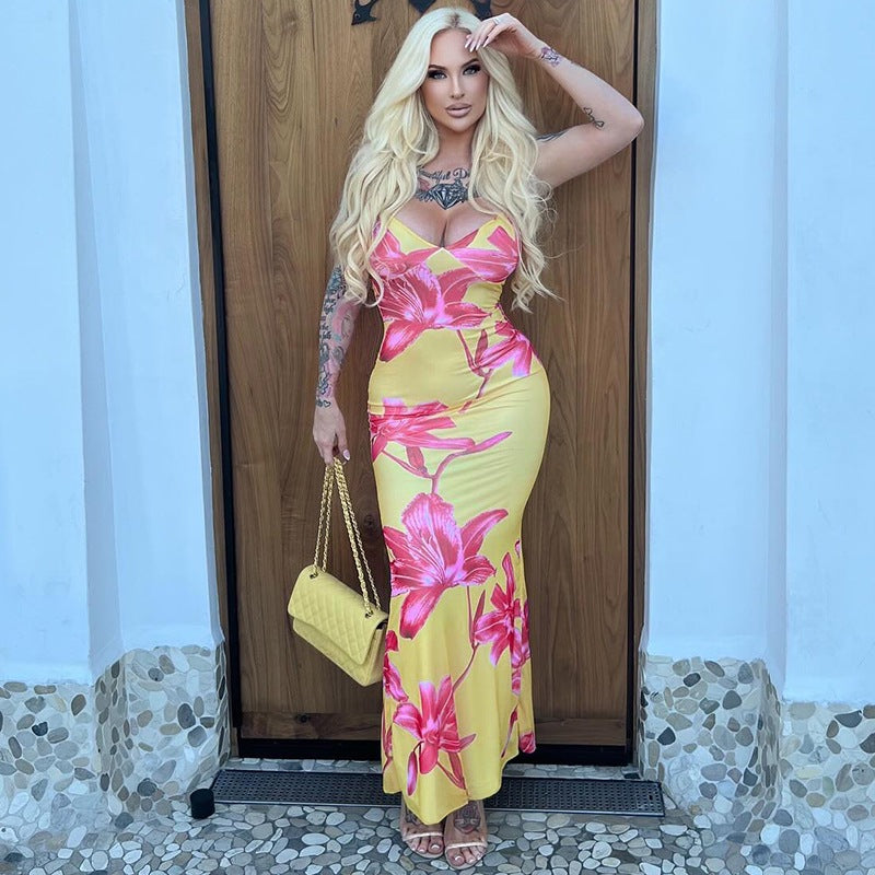 Chic and stylish floral pattern spaghetti strap maxi dress for ladies