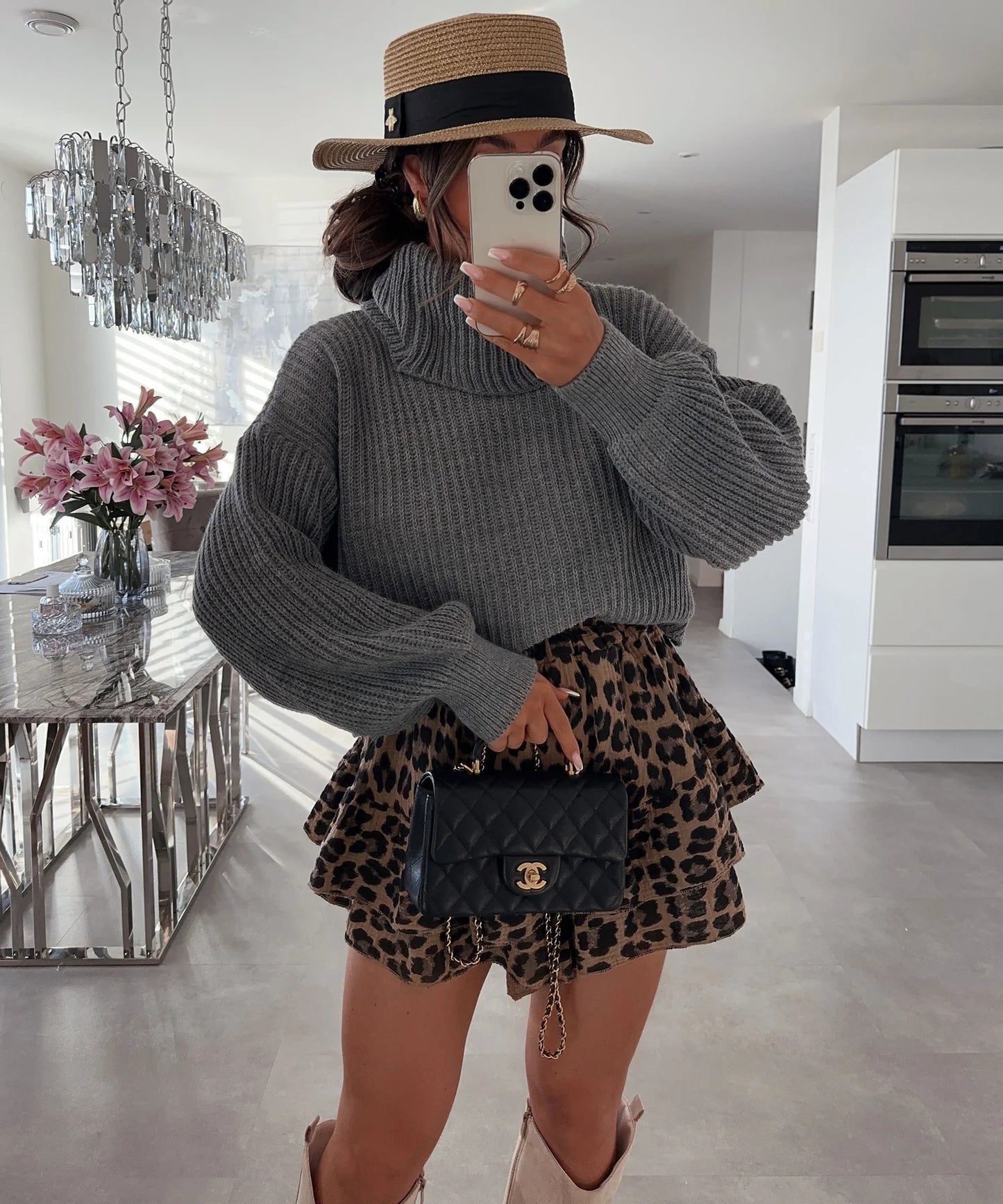 Pull en laine pour femmes avec col haut et manches volumineuses Chic und Stil