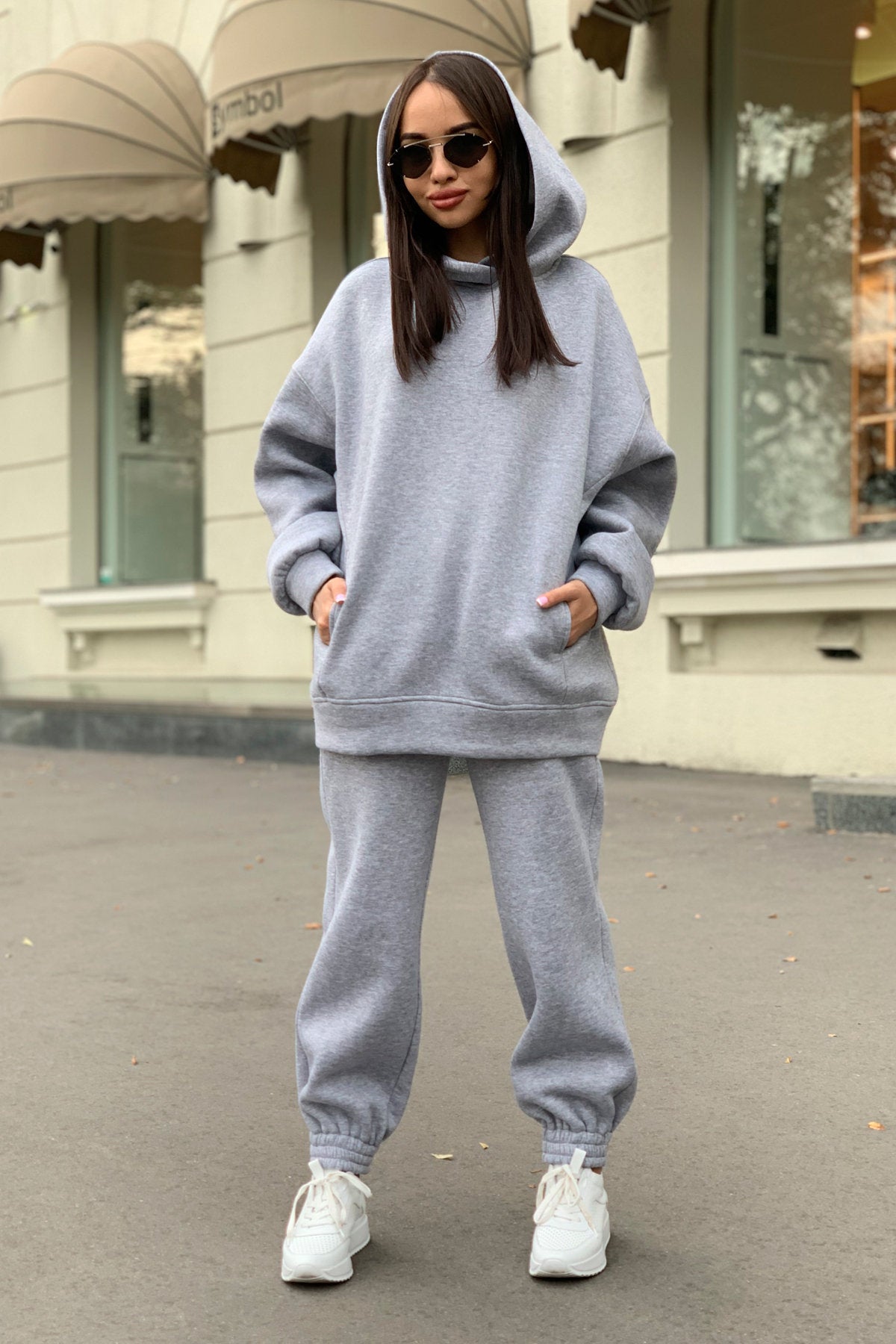 Ensemble de sweat-pants à capuche confortable pour femmes Chic und Stil