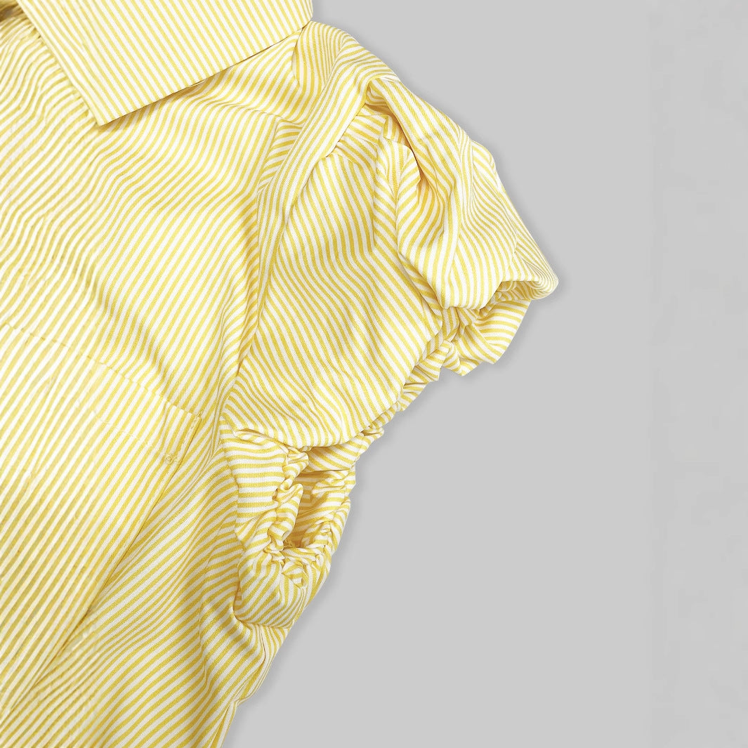 Haut de blouse tricoté pour femmes avec manches bouffantes et détails de boutons Chic und Stil