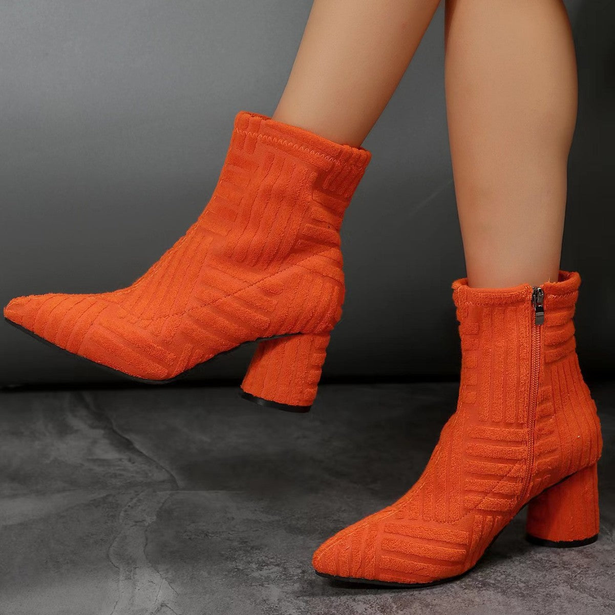 Bottines pour femmes avec un design tricot contemporain et un talon bloc confortable Chic und Stil