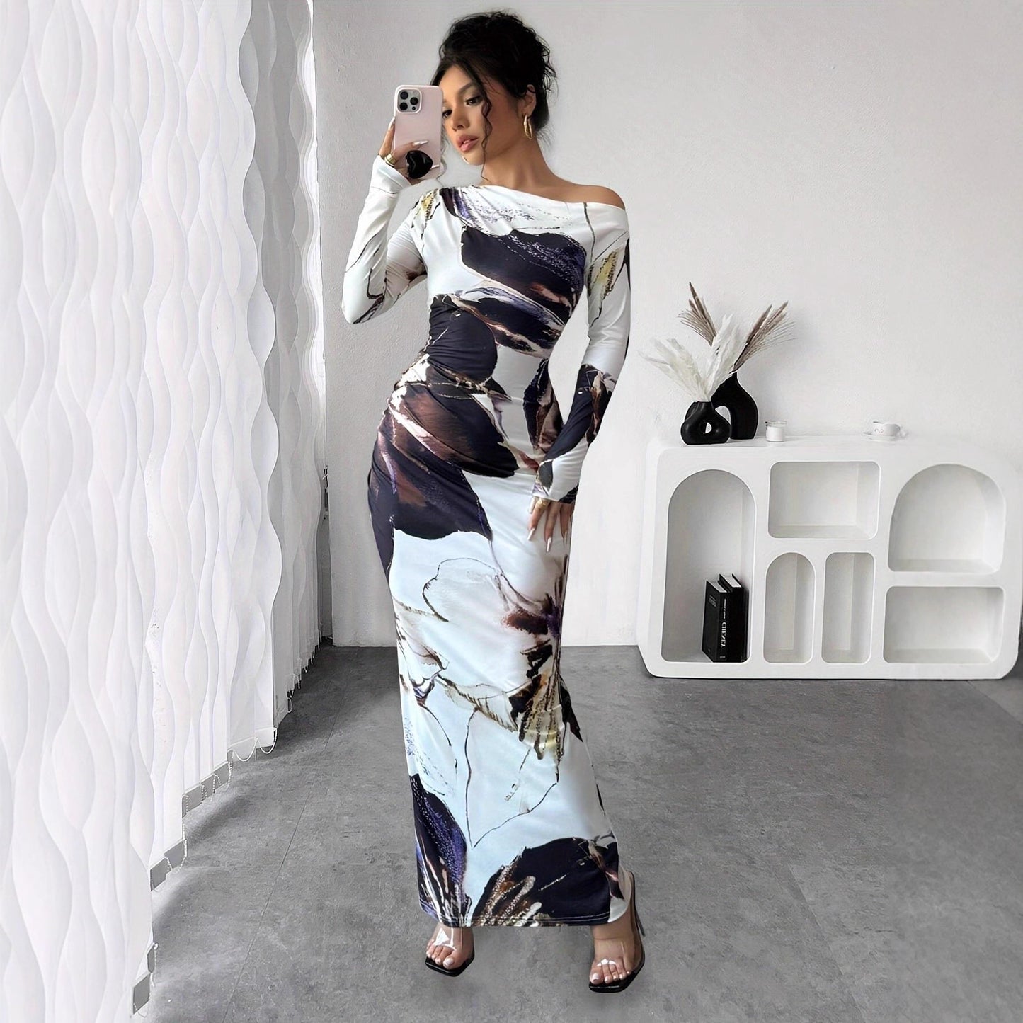 Robe maxi élégante pour femmes avec impression artistique originale et design sans épaules Chic und Stil