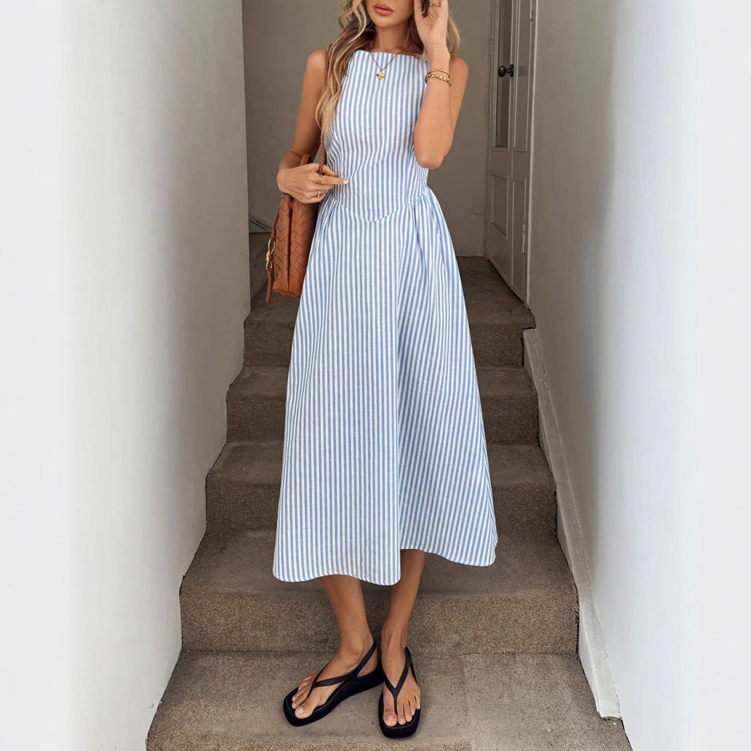 Robe midi femme avec des rayures fines et une silhouette cintrée Chic und Stil