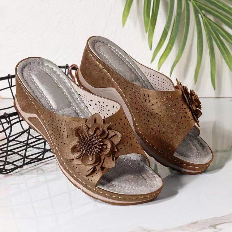 Sandales femmes à la mode avec des détails floraux et semelle confortable Chic und Stil
