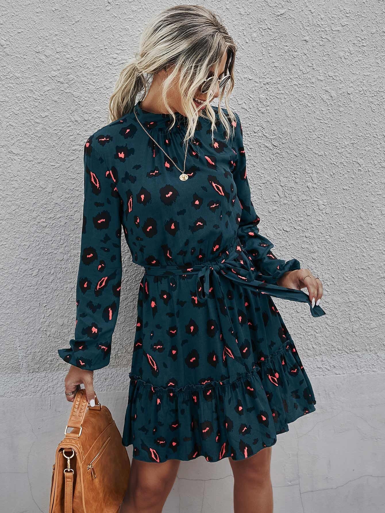 Robe Mini à Volants Floraux pour Femmes Chic und Stil