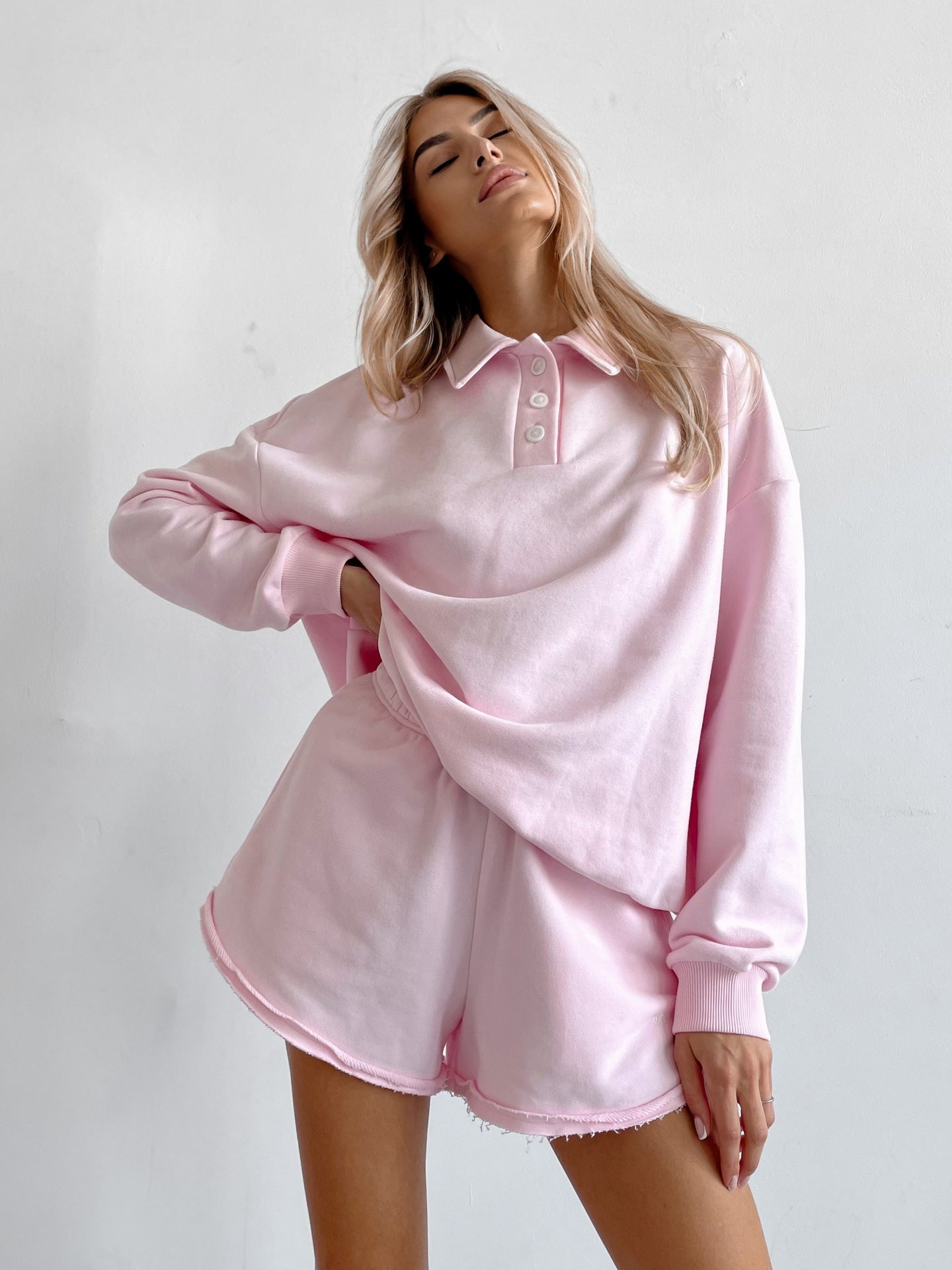 Chic and Style oversized casual sweatshirt and shorts set for women