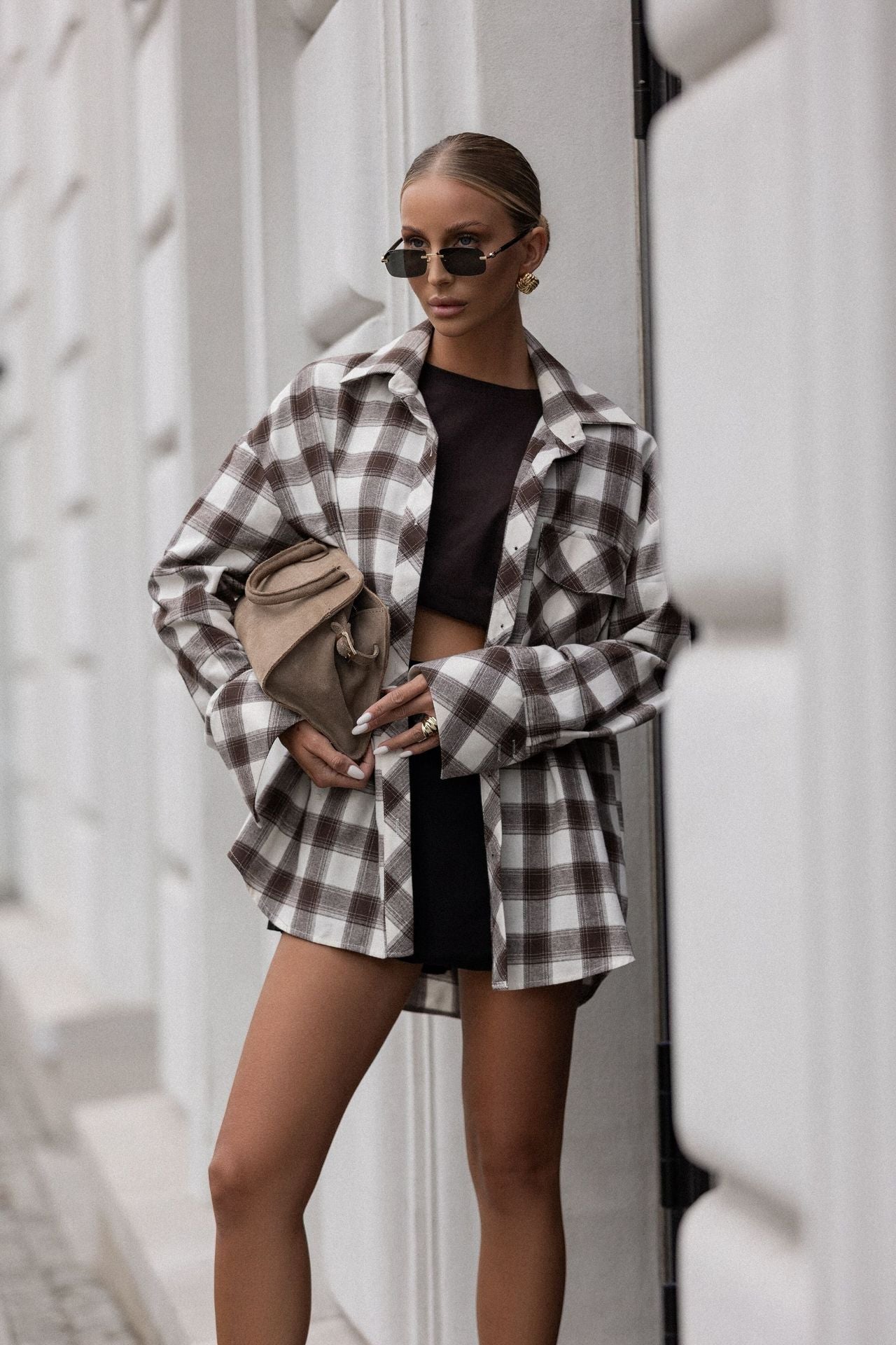 Plaid overshirt jacket for women in high-quality cotton blend with a relaxed fit Chic and Style