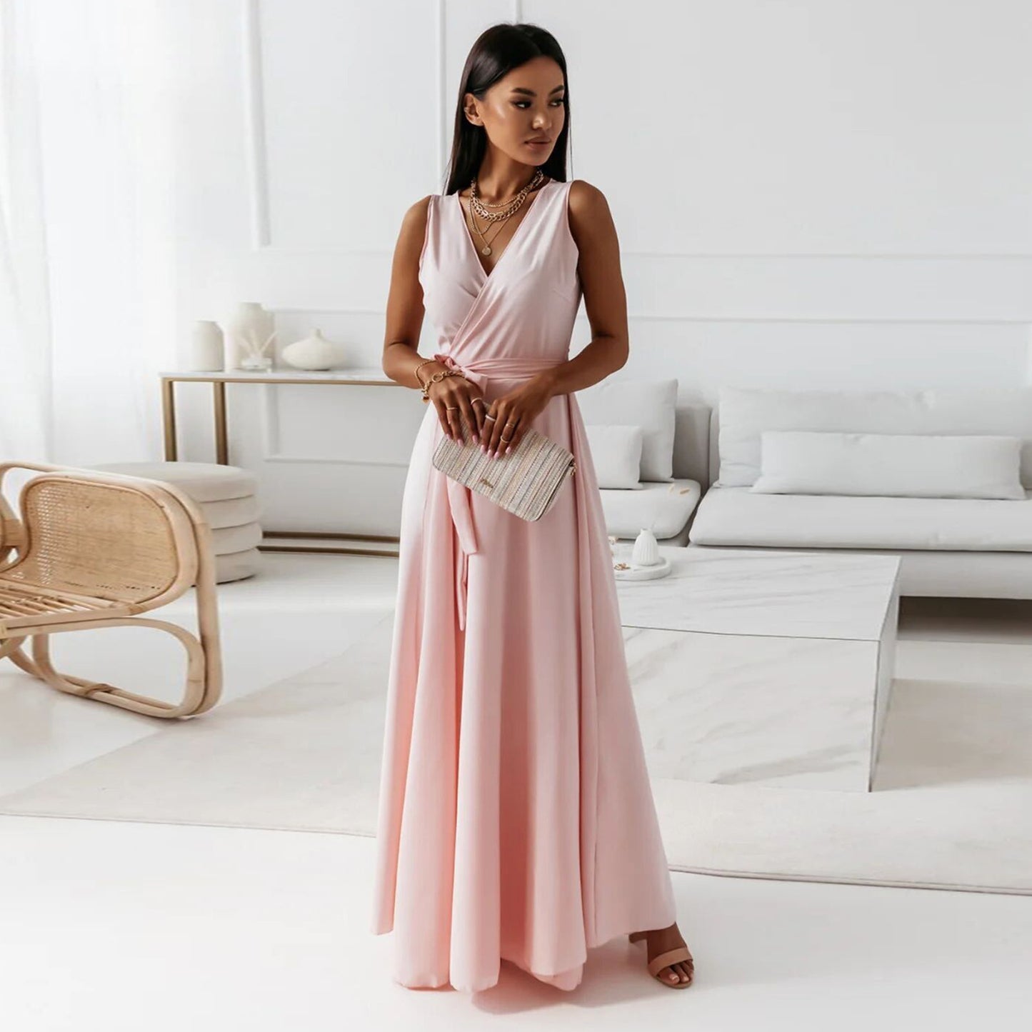 Robe maxi pour femmes avec look d'enveloppement et décolleté en V profond Chic und Stil
