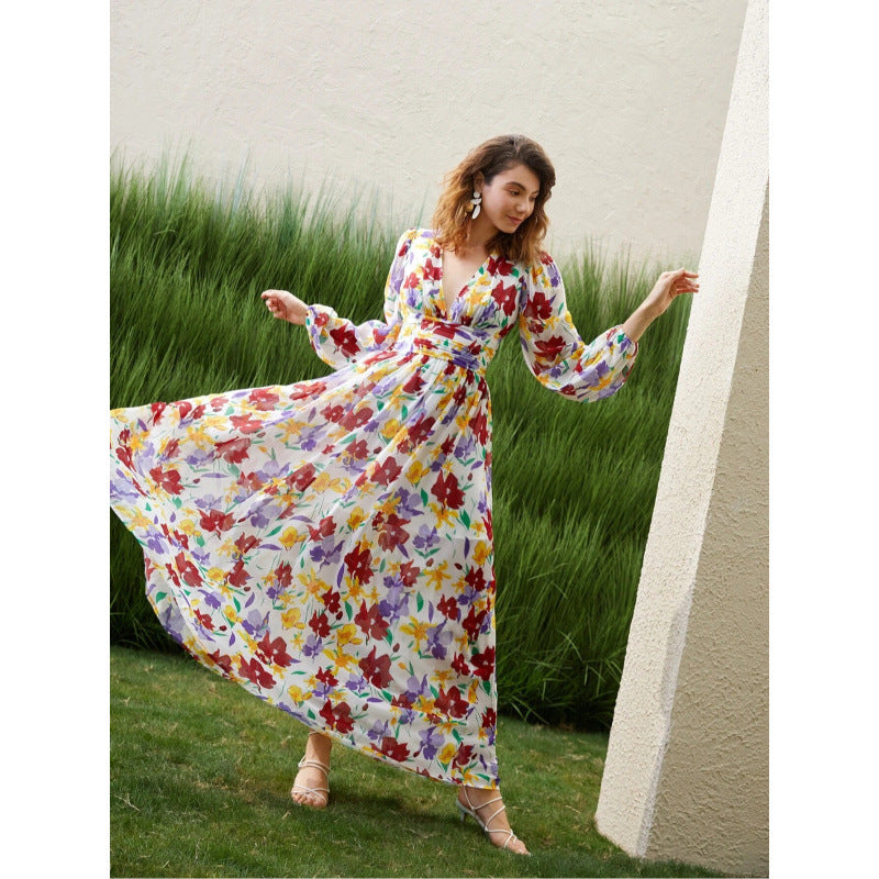 Robe maxi femme avec coupe fluide et motif floral romantique Chic und Stil