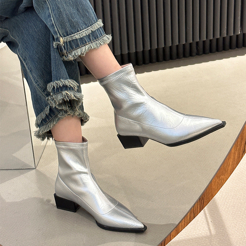 Bottes élégantes pour dames avec bout pointu et talon carré Chic und Stil