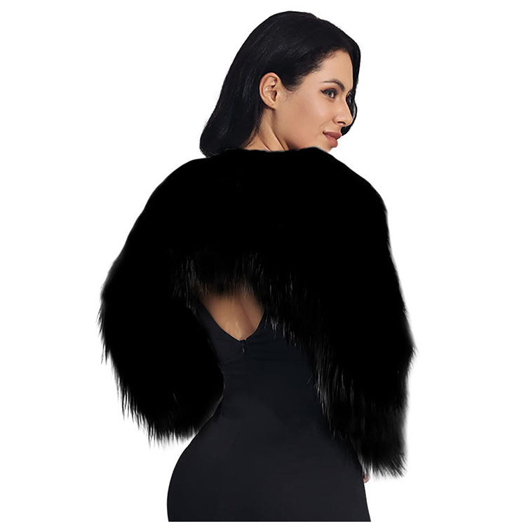 Dames Boléro en fausse fourrure extravagant avec coupe élégante Chic und Stil