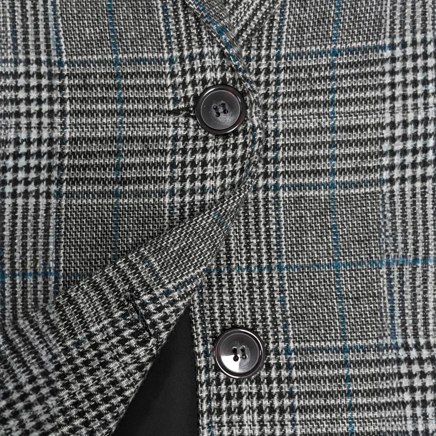Blazer carré pour dames avec coupe classique et détails élégants Chic und Stil