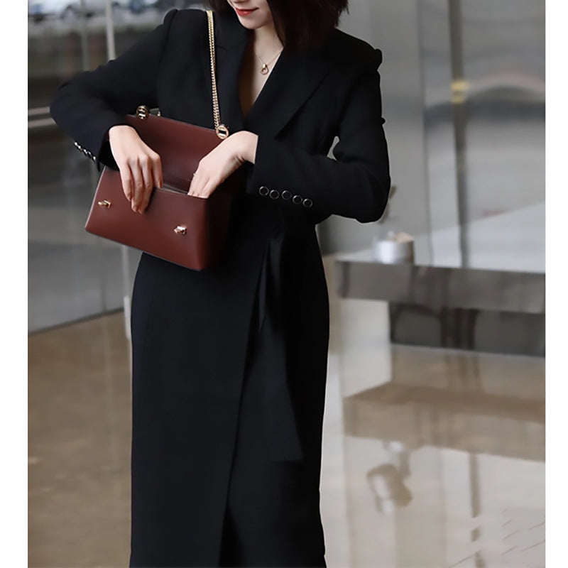 Robe enveloppante ajustée pour femmes avec poches Chic und Stil