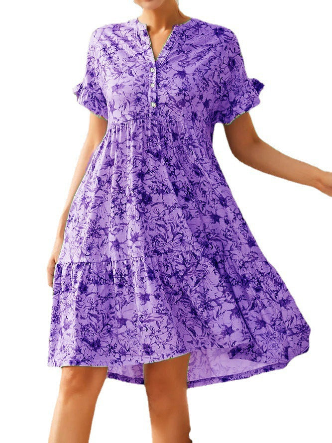 Robe décontractée pour femmes avec un design patchwork floral et une fermeture à boutons à la mode Chic und Stil