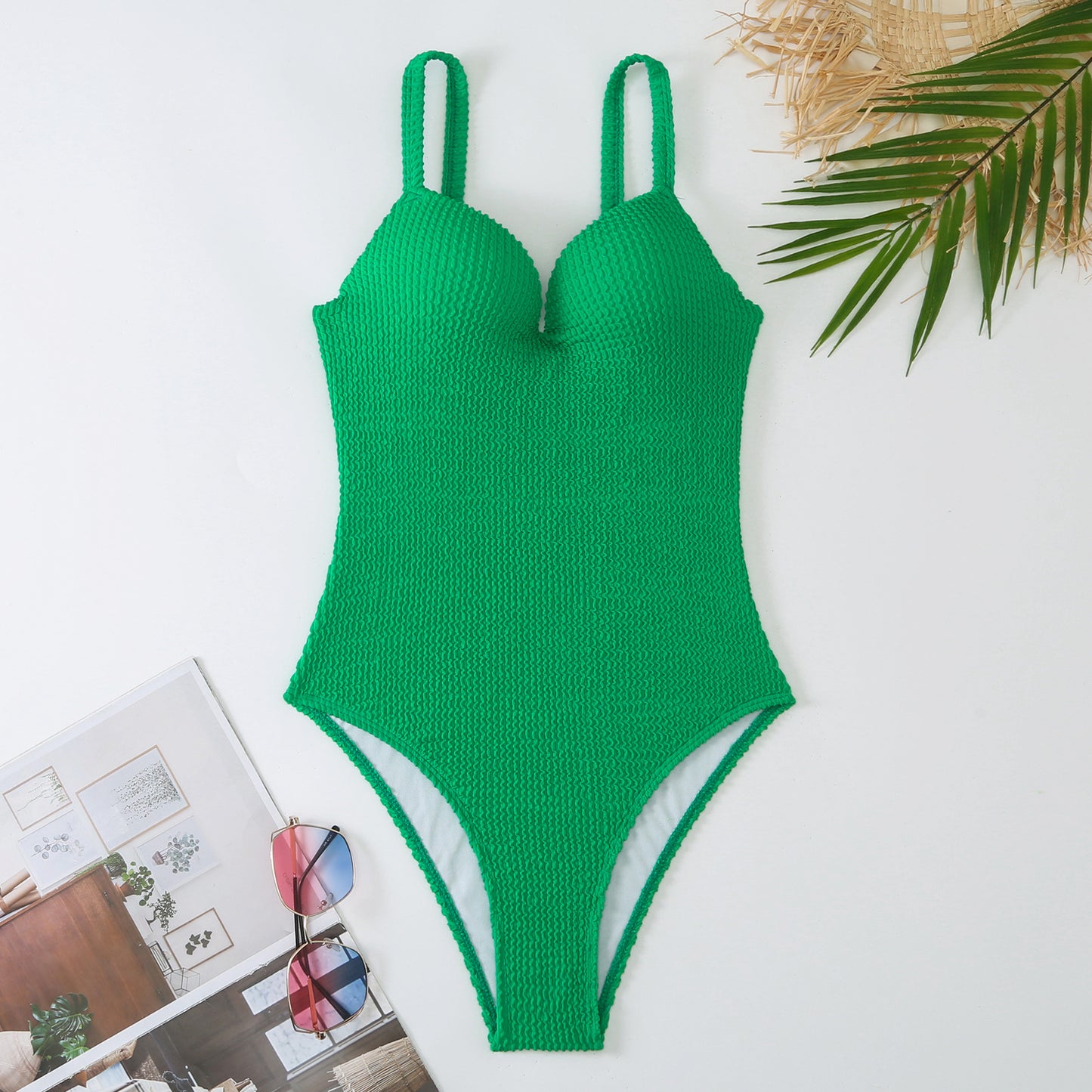 Maillot de bain taille haute pour femmes avec surface à textures côtelées et bretelles réglables Chic und Stil