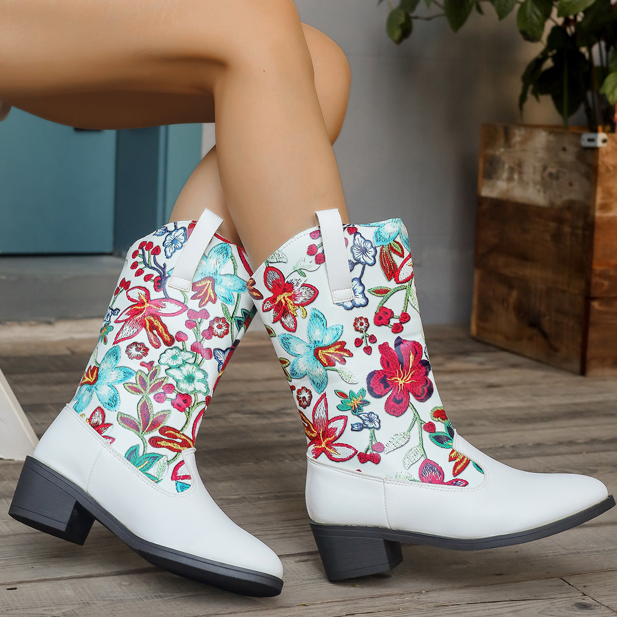 Bottes de cowboy pour femmes avec motif floral brodé et talon bloc confortable Chic und Stil