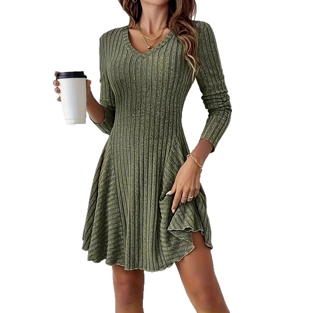 Robe en tricot pour dames avec un design de volants raffiné et une coupe flatteuse Chic und Stil