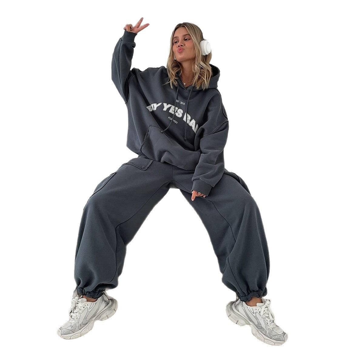 Chic and Style casual hoodie and cargo pants set for women