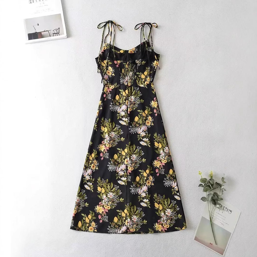 Robe maxi pour femmes avec design floral et fines bretelles spaghetti Chic und Stil