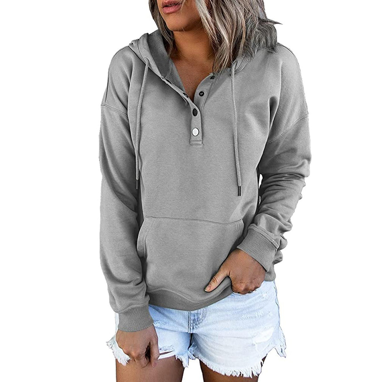 Pull à capuche femme avec détail de bouton tendance Chic und Stil
