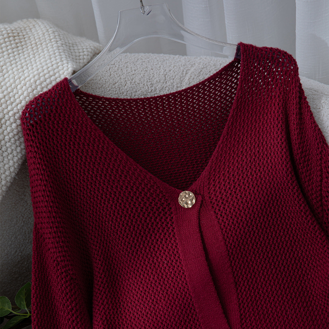 Veste en tricot pour femmes avec des boutons décoratifs Chic und Stil