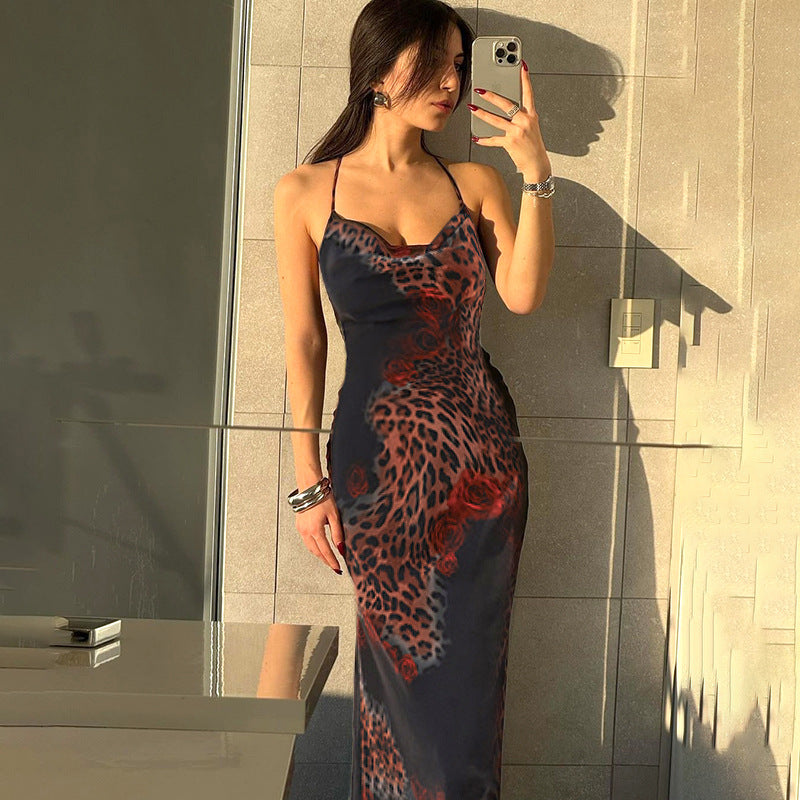 Robe maxi en satin imprimé léopard Chic und Stil pour femmes