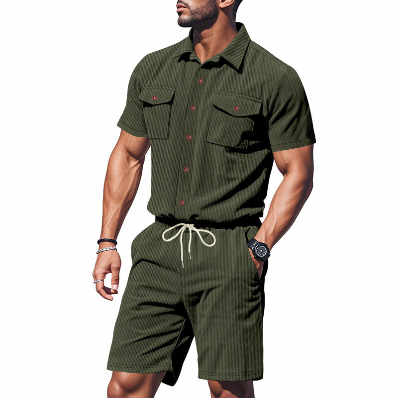 Costume de loisirs élégant pour hommes avec des détails structurés et des poches poitrine pratiques Chic und Stil