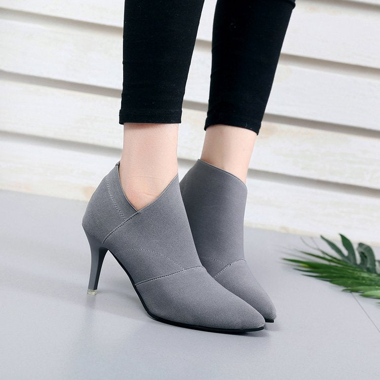 Bottes élégantes pour femmes avec un bout pointu et un matériau supérieur extensible à la mode Chic und Stil